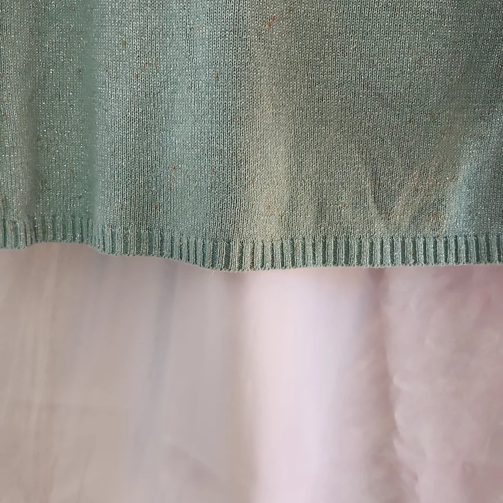 Sweater - Picture 7 of 7